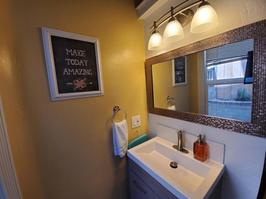 Centrally Located Studio And Cozy Place Perfect For Travelers And Couples! Located In San Diego Downtown! Perfect For Your Quick Getaway! Apartment Exterior foto